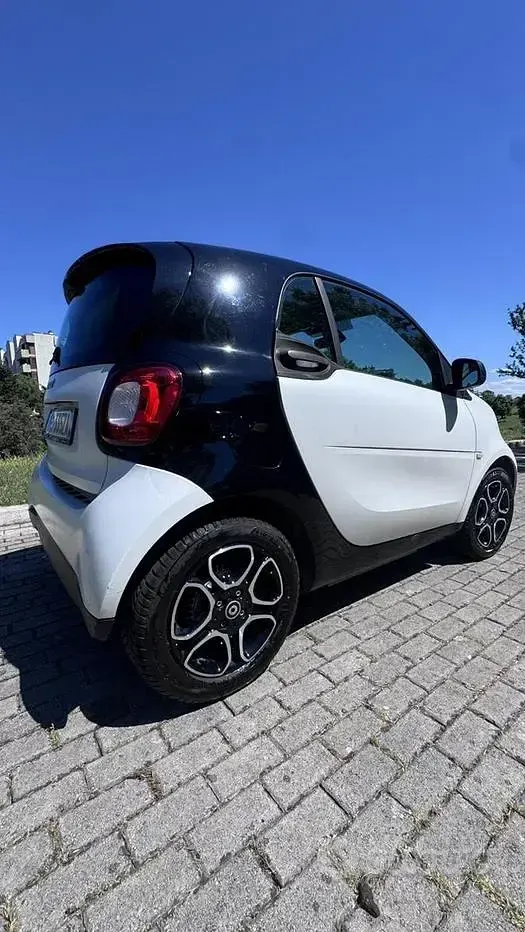 Usata Smart ForTwo Electric Drive Passion 41 kW (56 CV) 2018 Bianco Coupé