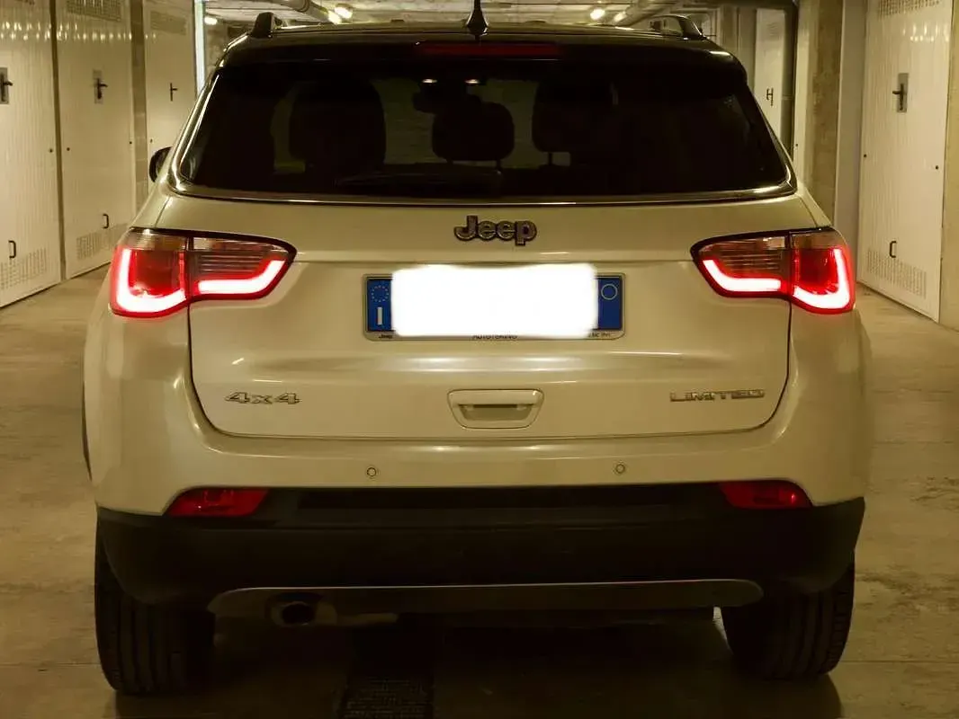 Usata Jeep Compass Limited 140 CV (102 kW) 2019 Bianco SUV