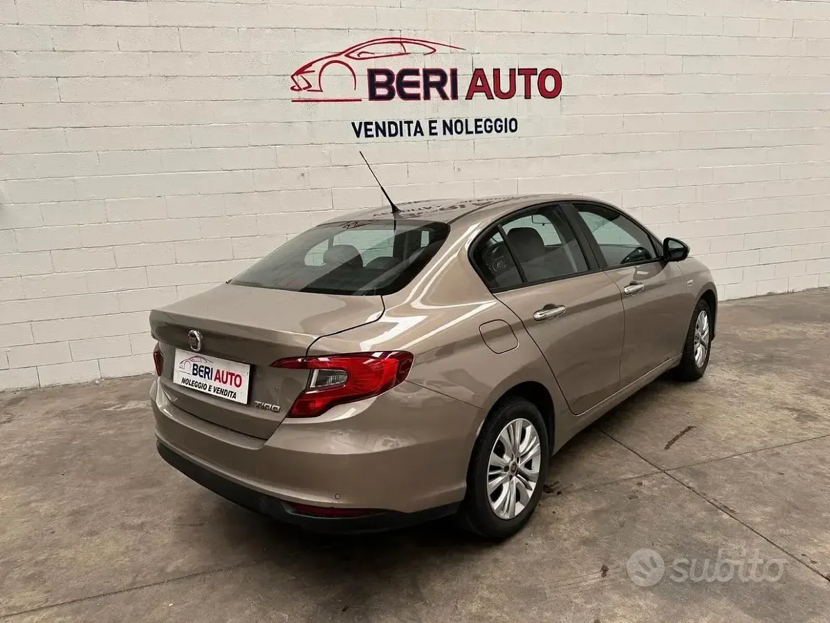Usata Fiat Tipo 95 CV (69 kW) 2018 Grigio Berlina