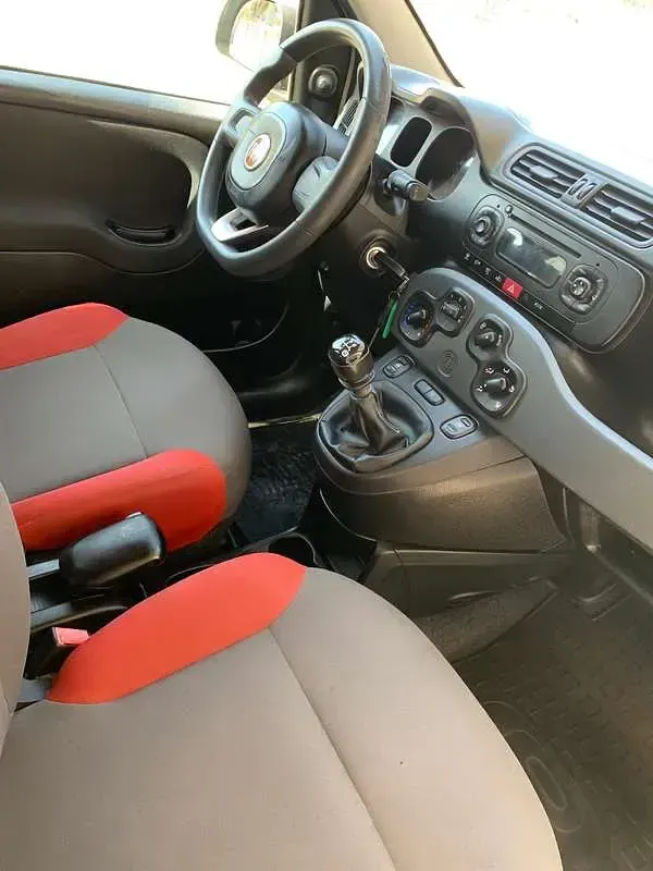 Usata Fiat Panda Pop 69 CV (50 kW) 2017 Bianco Utilitaria