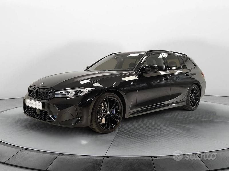 Black sapphire / metallizzato Usata 2023 BMW M340 M Sport Tre volumi | 50.900 € (Buon prezzo) - Immagine 1/4