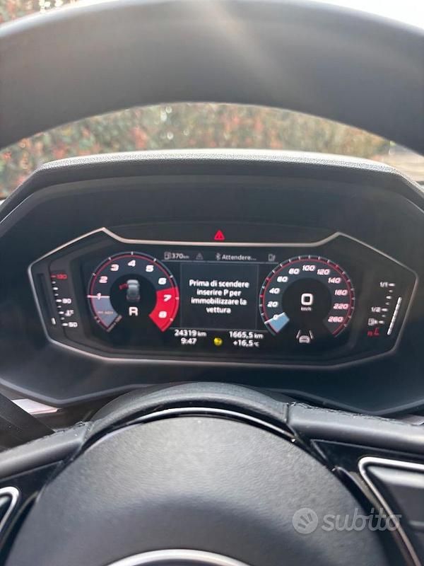 Usata Audi A1 110 CV (80 kW) 2023 Grigio SUV