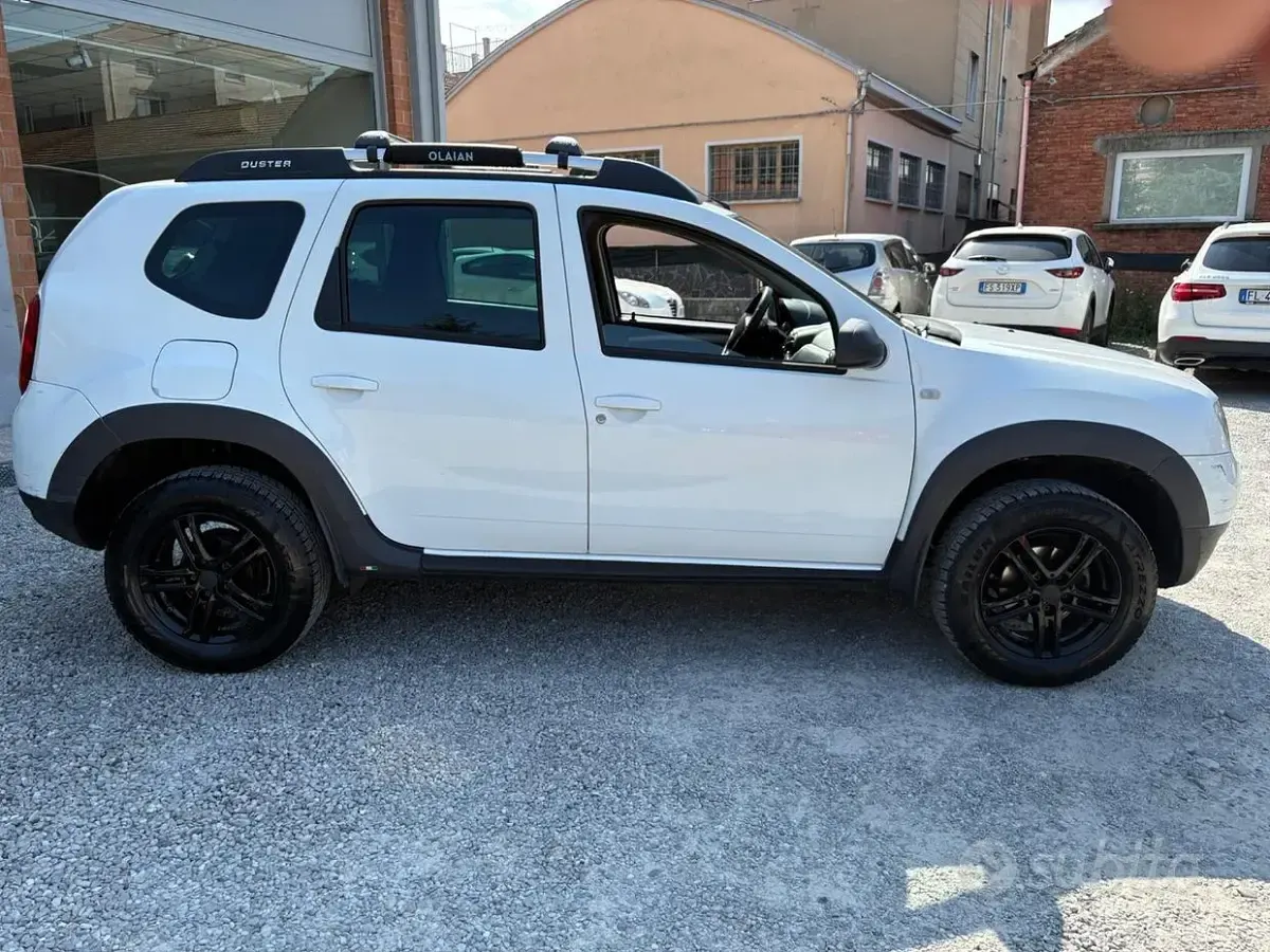 Usata Dacia Duster 105 CV (77 kW) 2013 Bianco SUV