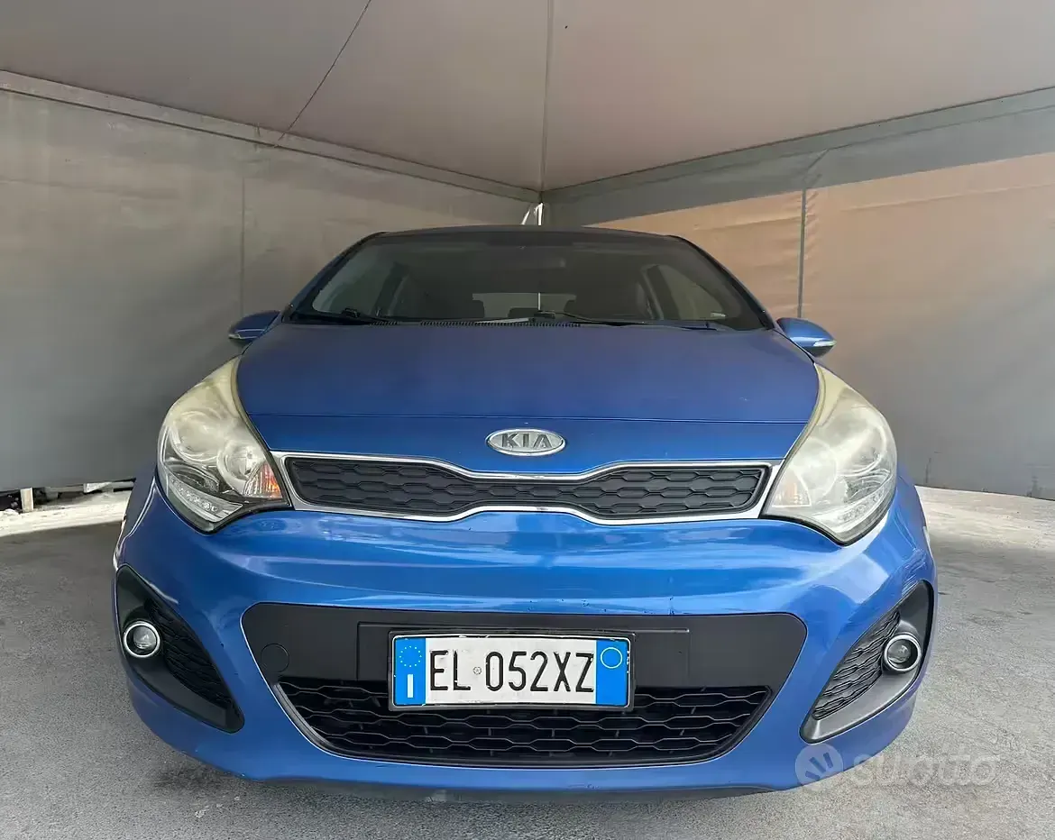 Usata Kia Rio EX 75 CV (55 kW) 2012 Blu Berlina