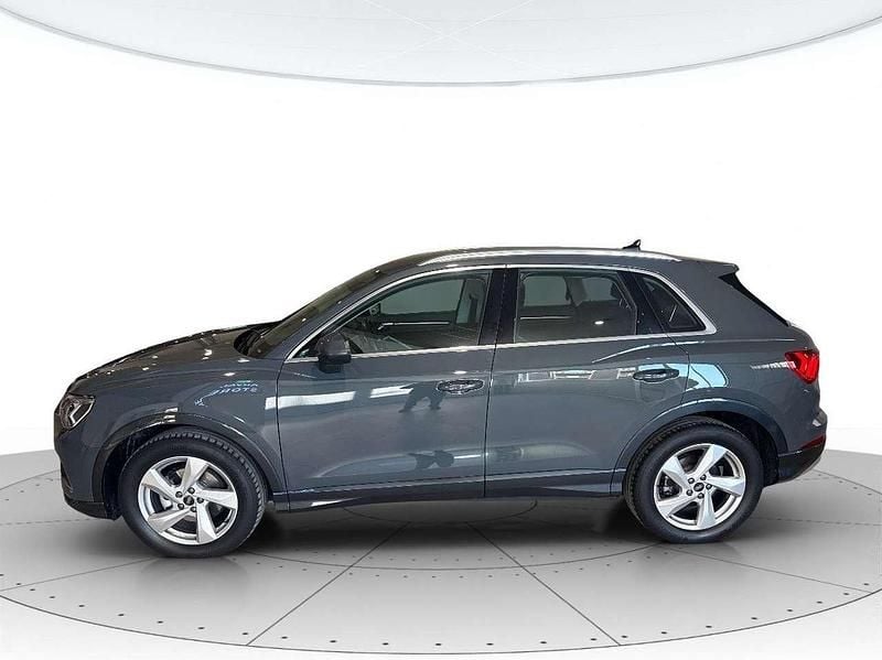 Usata Audi Q3 Advanced 150 CV (110 kW) 2022 Grigio metallizzato SUV