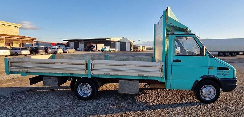 Occasion Iveco Daily 103 ch (75 kW) 1999 Vert Van