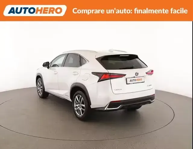 Usata Lexus NX300h Executive Line 154 CV (113 kW) 2017 Bianco SUV