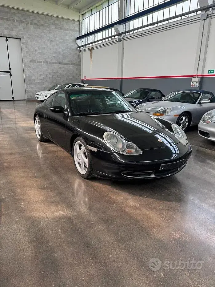 Usata Porsche 911 Carrera 4 300 CV (220 kW) 2001 Coupé