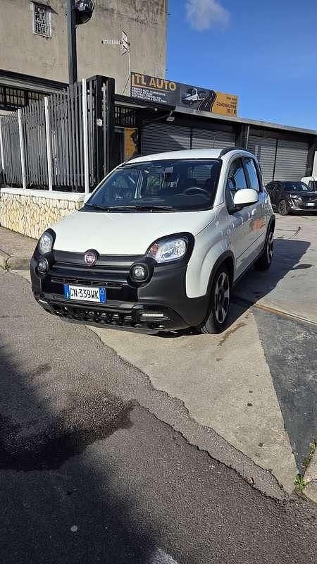 Usata Fiat Panda Cross Cross 69 CV (50 kW) 2023 Utilitaria