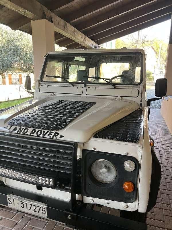 Usata Land Rover Defender 86 CV (63 kW) 1988 SUV