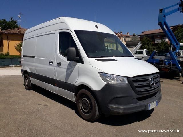 Usata Mercedes Sprinter 115 CV (84 kW) 2019 Antracite pastello Furgone