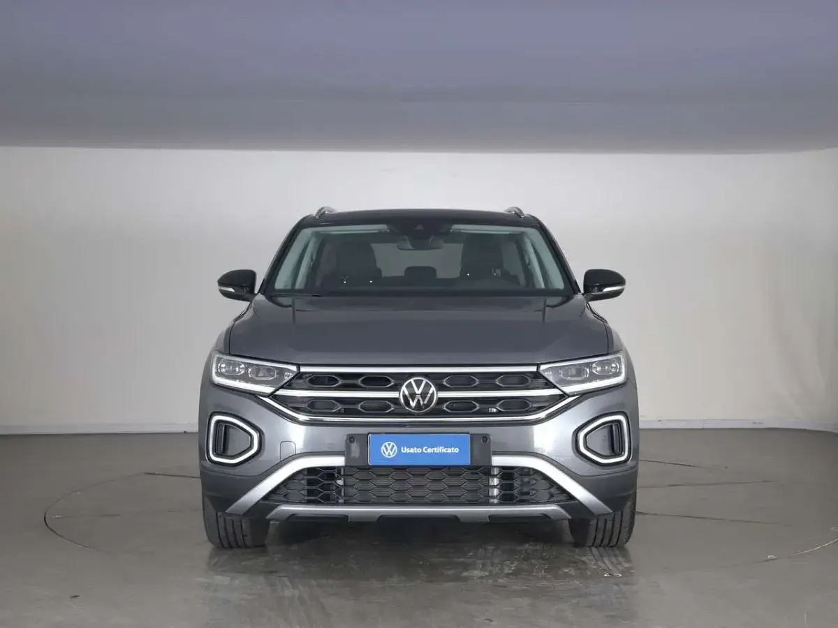 Usata VW T-Roc Style 116 CV (85 kW) 2025 Indium grey metallizzato nero SUV