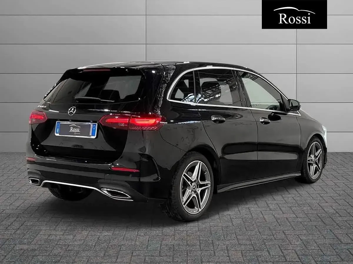 Usata Mercedes B180 Advanced Plus 116 CV (85 kW) 2025 Nero metallizzato Utilitaria