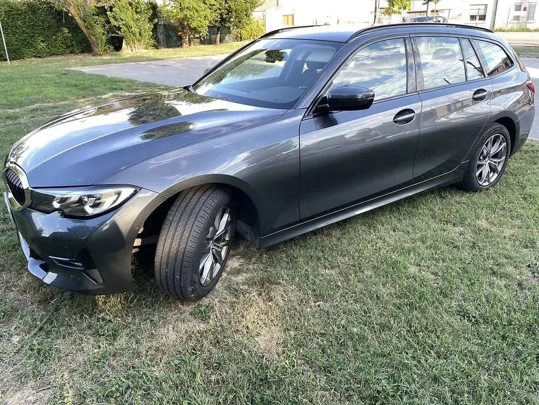 Usata BMW 320 Advantage 190 CV (139 kW) 2020 Grigio Station wagon