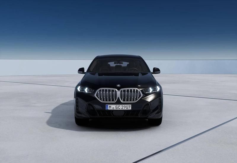 Nuova BMW X6 M Sport 298 CV (219 kW) 2025 Black sapphire SUV