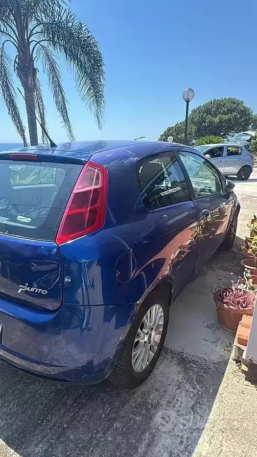 Usata Fiat Grande Punto 65 CV (47 kW) 2008 Bluazzurro Utilitaria