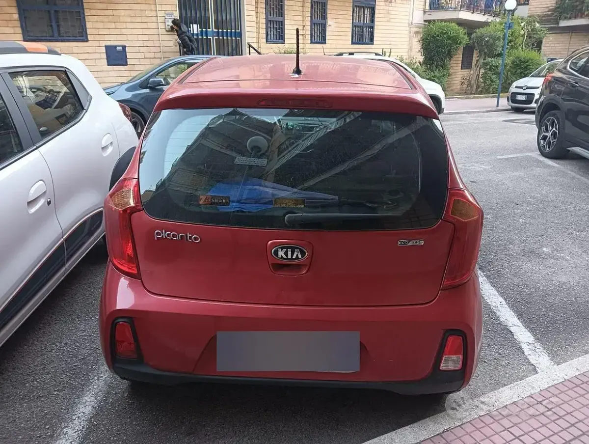 Usata Kia Picanto City 69 CV (50 kW) 2016 Rosso Utilitaria