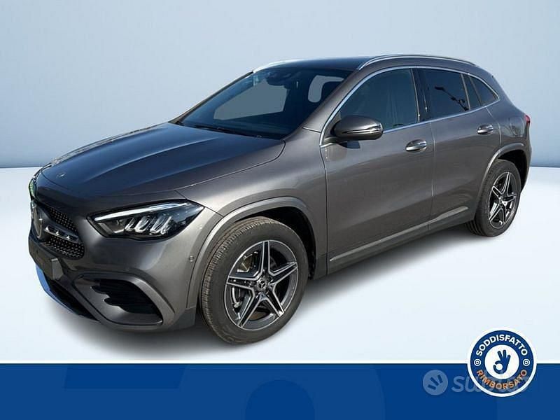 Grigio Nuova 2025 Mercedes GLA250 Advanced Plus SUV | 48.250 € (Buon prezzo) - Immagine 1/3