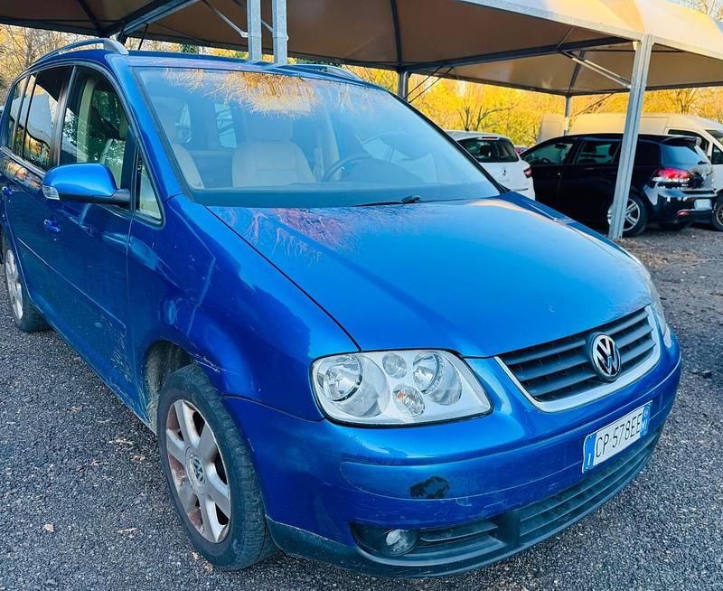 Usata VW Touran 140 CV (102 kW) 2004 Blu Monovolume