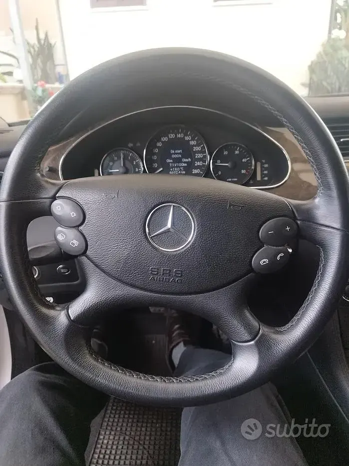Usata Mercedes CLS320 224 CV (164 kW) 2007 Grigio Coupé