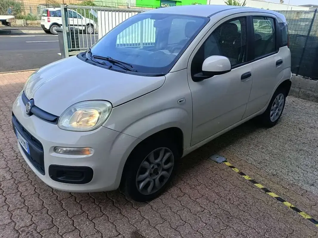 Usata Fiat Panda Lounge 80 CV (58 kW) 2015 Utilitaria