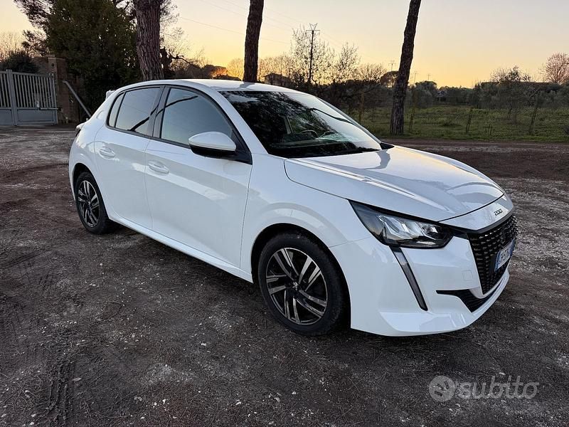 Usata Peugeot 208 Allure 100 CV (73 kW) 2021 Bianco Utilitaria