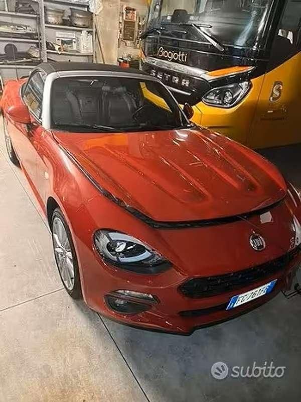 Usata Fiat 124 Spider Lusso 140 CV (102 kW) 2016 Rosso Cabrio