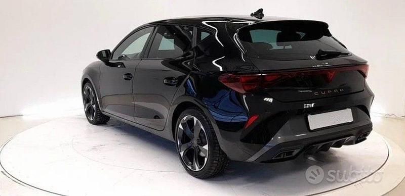 Usata Cupra Leon 150 CV (110 kW) 2025 Nero metallizzato Berlina