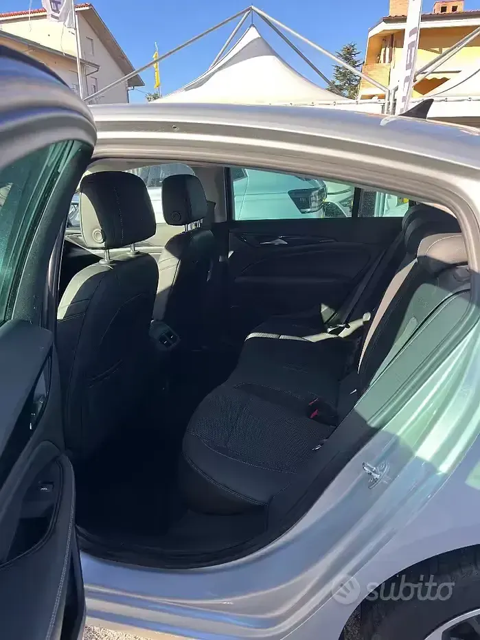 Usata Opel Insignia 136 CV (100 kW) 2021 Grigio Berlina
