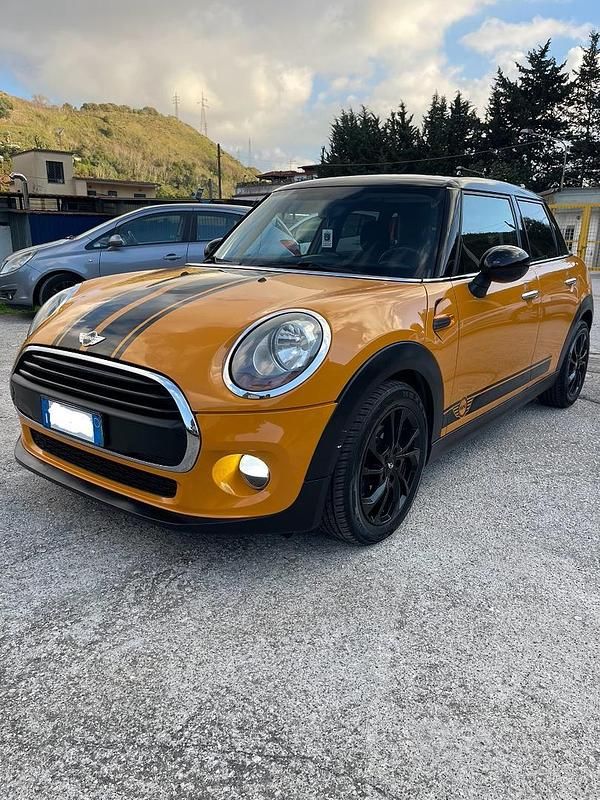 Usata Mini Cooper 95 CV (69 kW) 2015 Utilitaria
