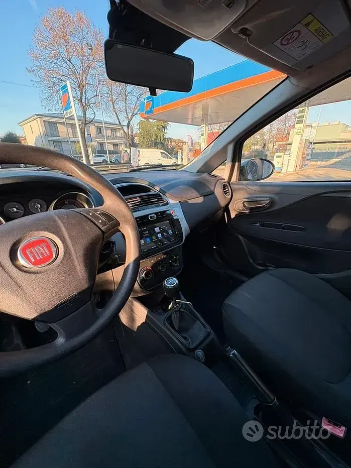 Usata Fiat Grande Punto 65 CV (47 kW) 2007 Grigio Utilitaria