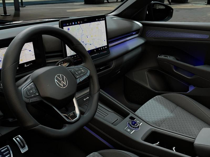 Nuova VW T-Roc R-line 150 CV (110 kW) 2026 Grenadill black metallizzato SUV