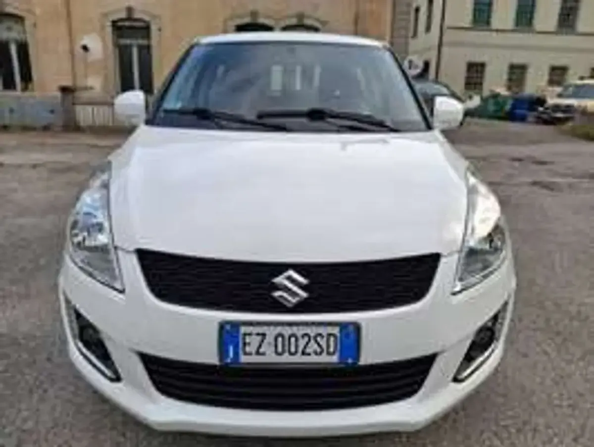Usata Suzuki Swift Cool 94 CV (69 kW) 2015 Bianco Utilitaria