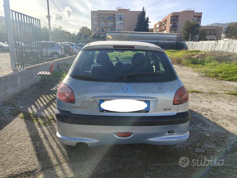 Usata Peugeot 206 74 CV (54 kW) 2005 Blu Berlina