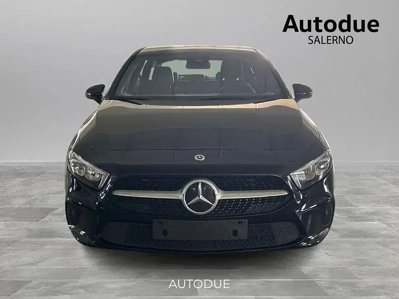 Usata Mercedes A180 Business 136 CV (100 kW) 2020 Nero Berlina