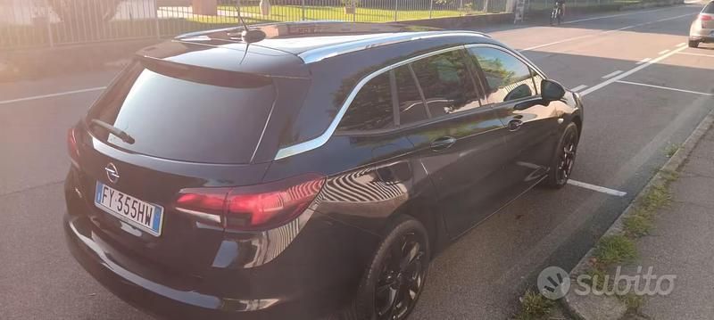 Usata Opel Astra Innovation 110 CV (80 kW) 2019 Nero Station wagon