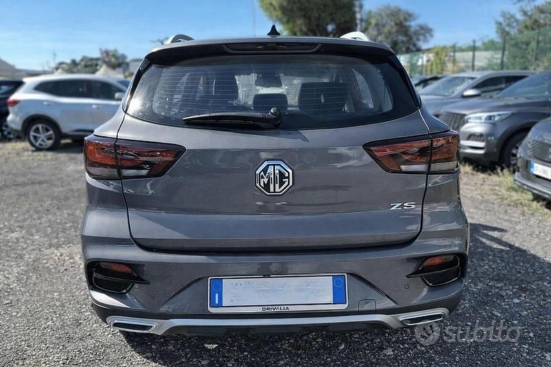 Usata MG ZS Luxury 111 CV (81 kW) 2023 Grigio SUV