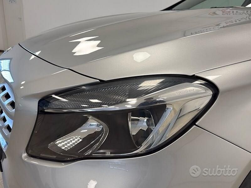 Usata Mercedes GLA180 Business 109 CV (80 kW) 2018 Grigio SUV