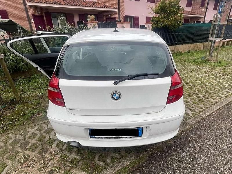 Usata BMW 120 177 CV (130 kW) 2010 Bianco Utilitaria