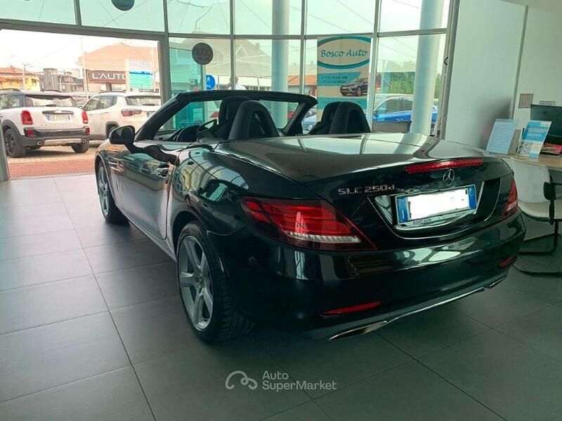 Usata Mercedes SLC250 Premium 204 CV (150 kW) 2017 Nero Cabrio
