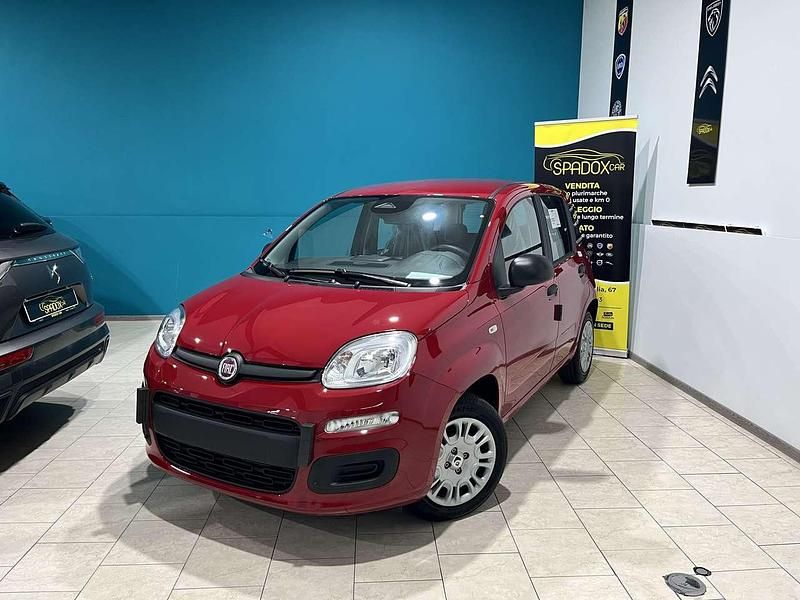 Nuova Fiat Panda 69 CV (50 kW) 2025 Rosso Utilitaria
