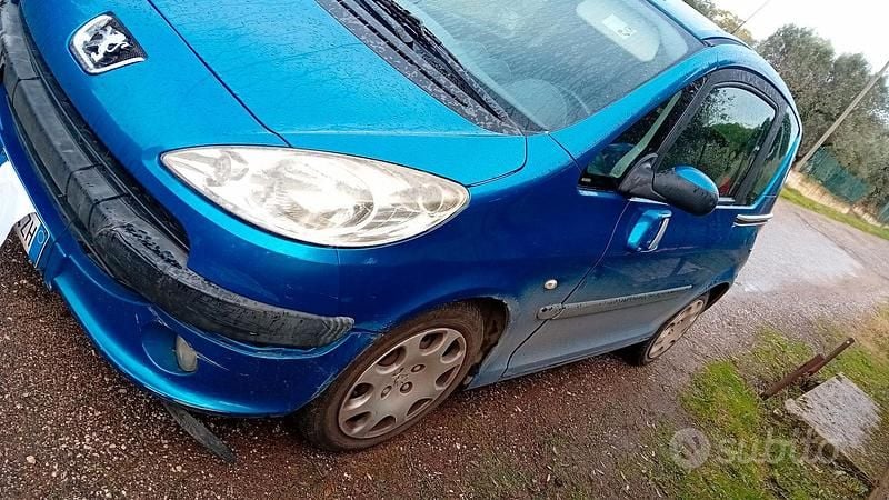 Usata Peugeot 1007 70 CV (51 kW) 2008 Blu Monovolume
