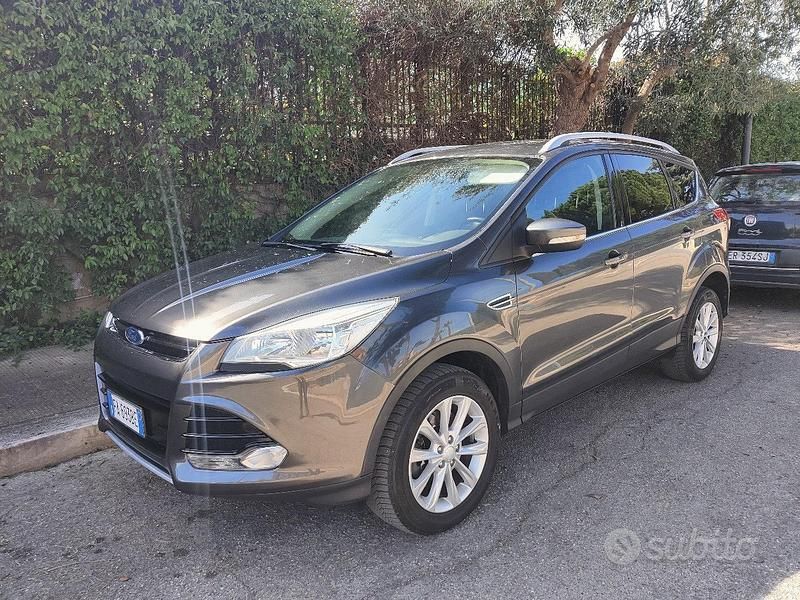 Usata Ford Kuga Titanium 115 CV (84 kW) 2015 Nero SUV