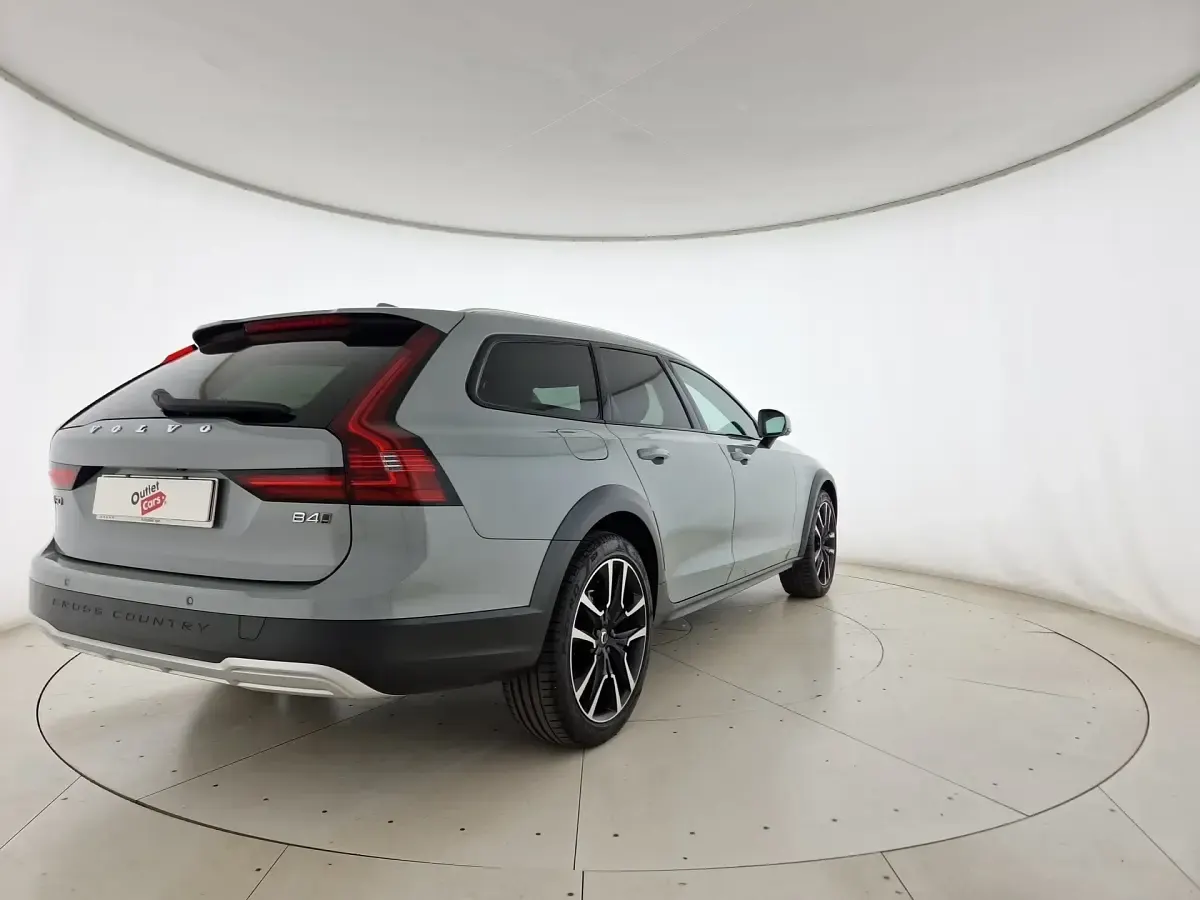 Usata Volvo V90 CC Ultimate 197 CV (144 kW) 2023 Grigio Station wagon