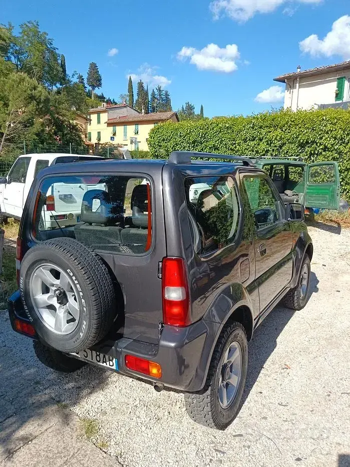 Usata Suzuki Jimny 85 CV (62 kW) 2009 SUV