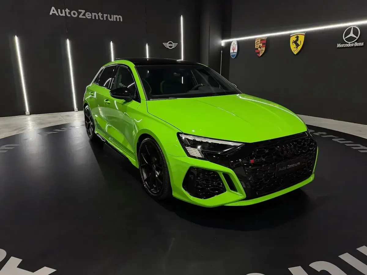 Usata Audi RS3 Performance 400 CV (294 kW) 2023 Verde Berlina