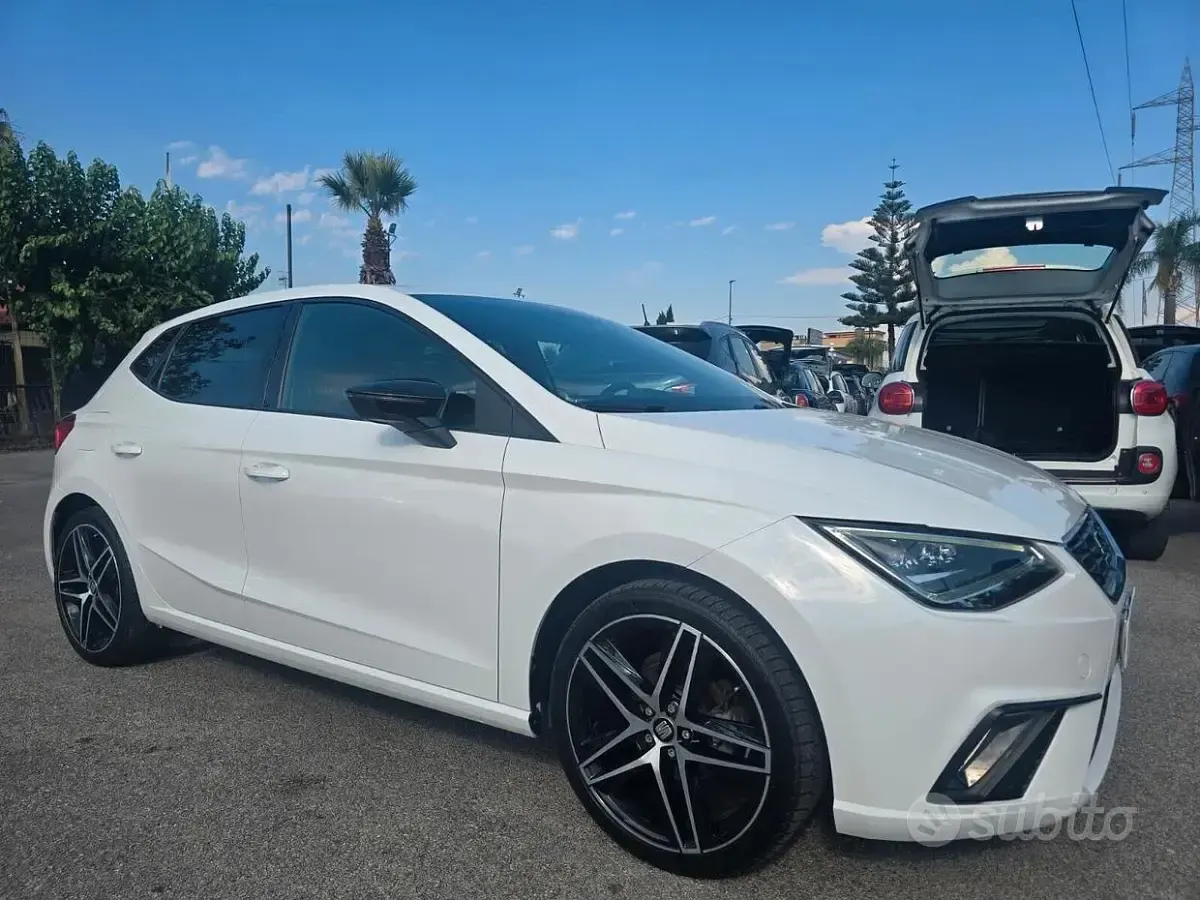 Usata Seat Ibiza FR Sport 80 CV (58 kW) 2020 Bianco Utilitaria