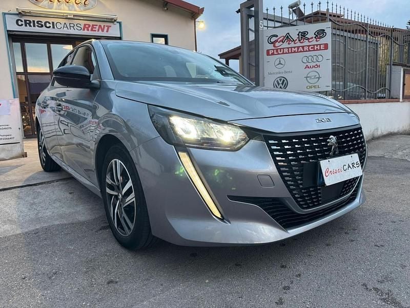 Usata Peugeot 208 Allure 102 CV (75 kW) 2023 Argento Utilitaria