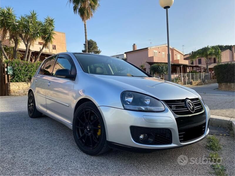 Grigio Usata 2007 VW Golf V GTD Tre volumi | 7000 € (Molto cara) - Immagine 1/4