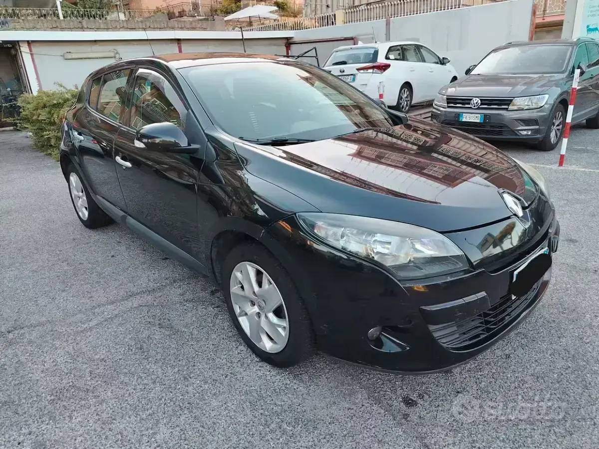 Usata Renault Mégane III 110 CV (80 kW) 2011 Nero Berlina
